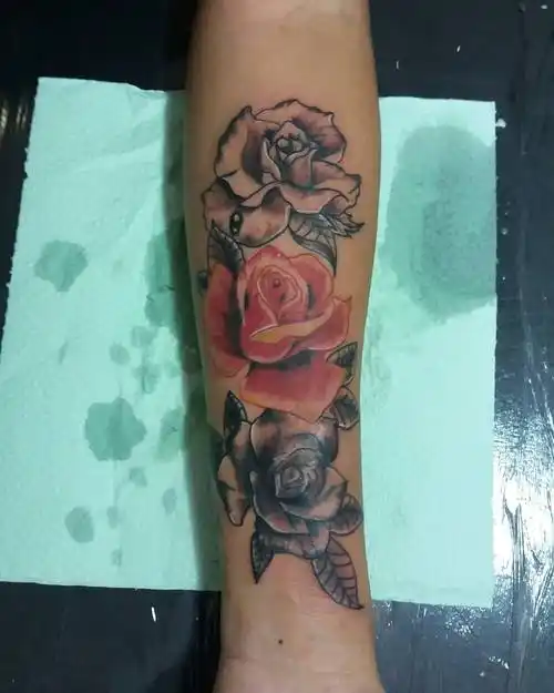 巢小姐小臂美女手英文字纹身图案