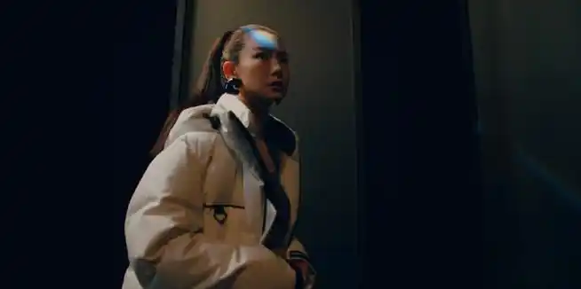 戚薇雅鹿全球代言人##戚薇的羽绒服被承包了