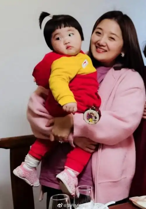 乔杉妻子莫丹瘦身成功,身材完美乍看似全智贤