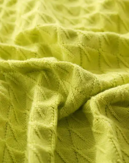 浅青柠色手钩无袖短款毛织衫