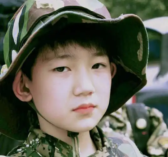 王源明日之子路透梦回源源小时候