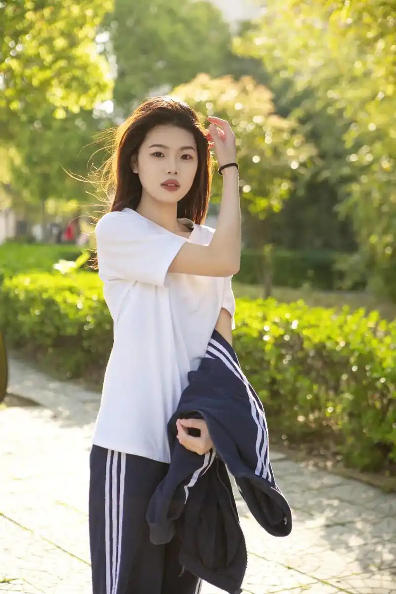 校服写真 #女高中生 浅当一下高中生吧 - 抖音