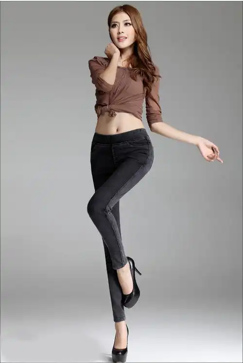 今年流行冬装女裤子图片(今年冬天流行的裤子女款式) 第1张