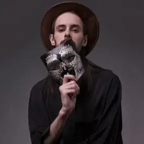 蒙面歌王面具演i出面具bauta面具抖音新娘可以唱歌的黑色邪鬼面具