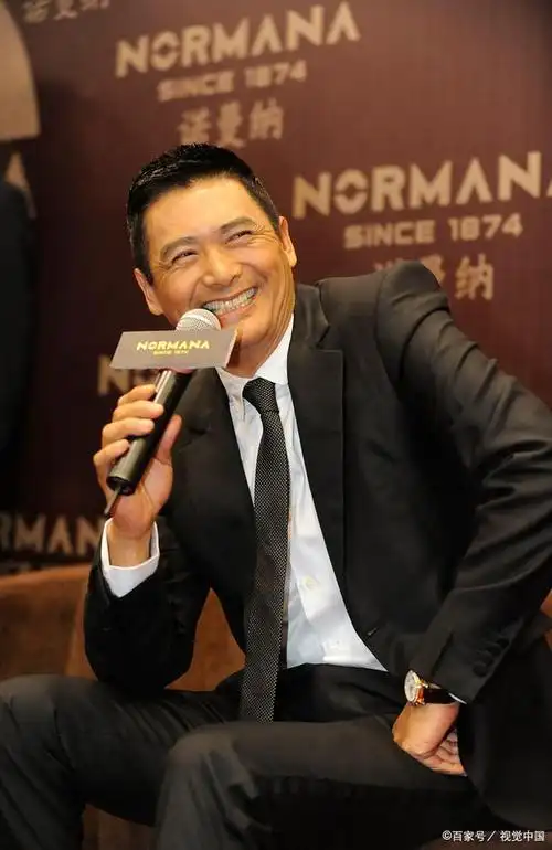 周润发34年后再演赌神,已经快70岁的发哥,难道是在演赌神晚年吗