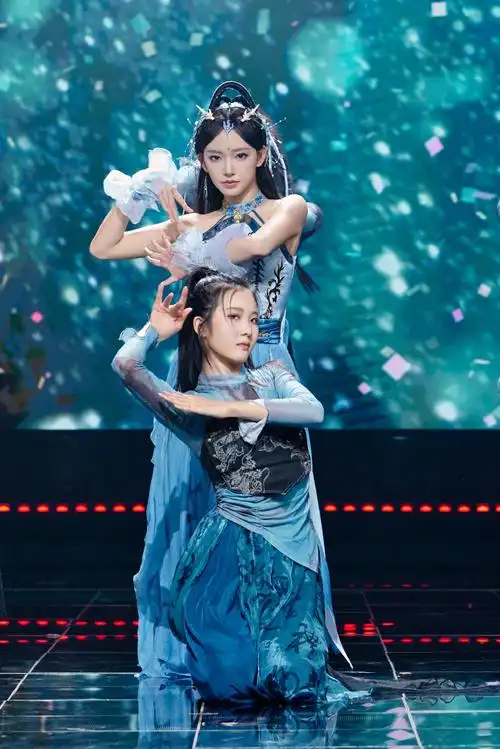 程潇琉璃彩排花絮照##程潇华彩传承晚会