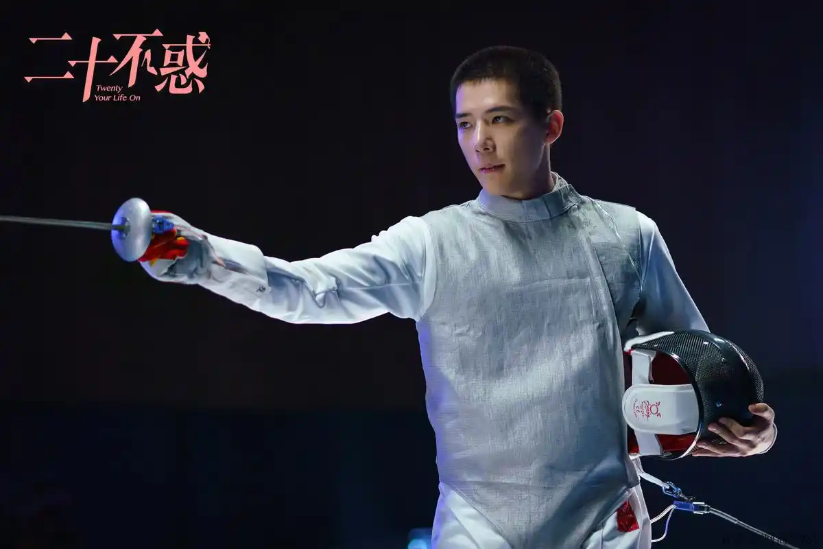 王安宇:新晋的流量小生,喜欢你寸头时痞痞的样子,很帅!