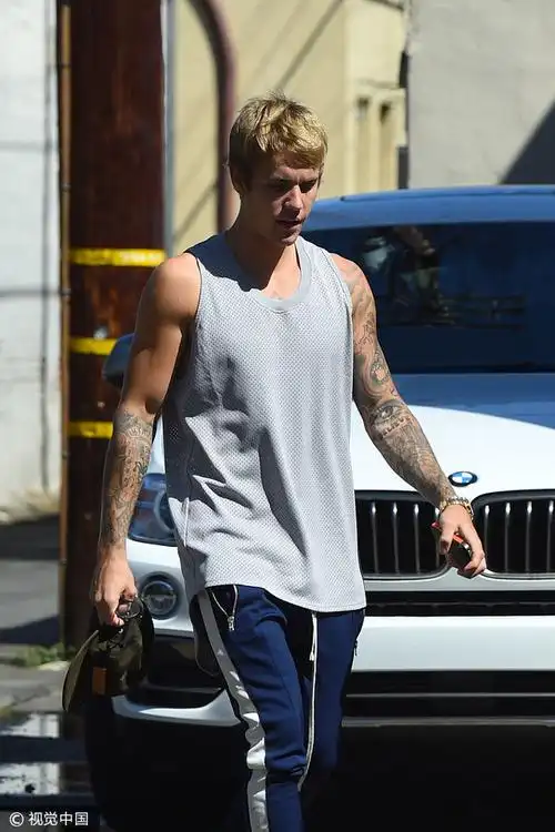 当地时间2017年9月21日,西好莱坞,贾斯汀·比伯(justin bieber)现身
