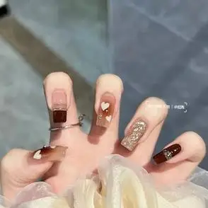 工美甲穿戴甲新款秋冬琥珀晕染气质显白闪钻爱心假指甲贴片女