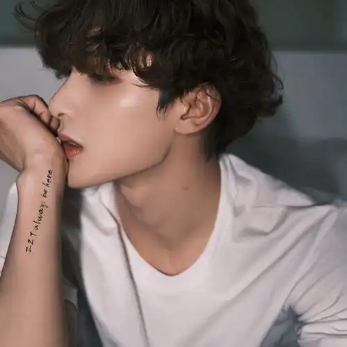 朱正廷库存搬运中