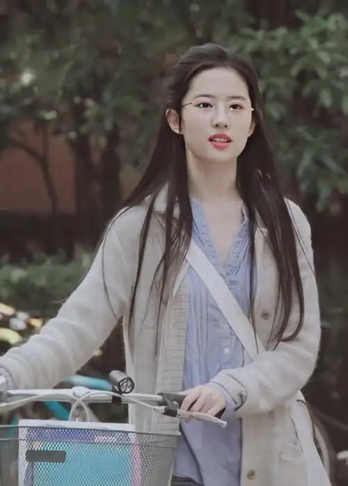 刘亦菲 恋爱通告