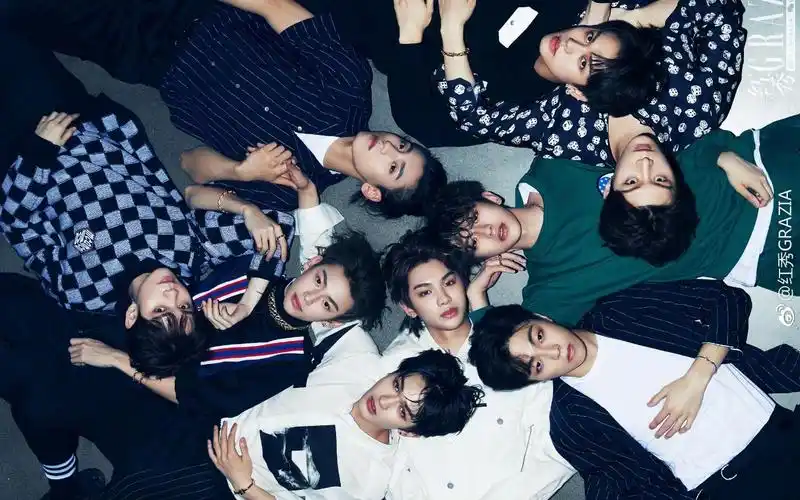 用标准婆媳剧的方式打开百分九男团!