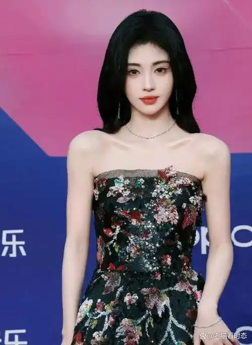 广州之夜,吉克隽逸夸张,张碧晨耐人寻味,孟佳引发我密集恐惧症