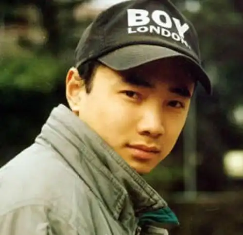 那英刘欢赵本山何炅 明星年轻时照片很惊人