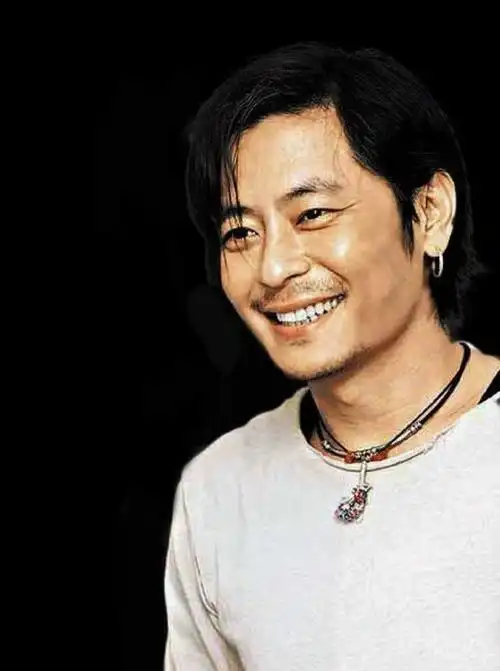 王杰:自称被"毒"哑,看不上张学友陈奕迅,只因不能接受过气?