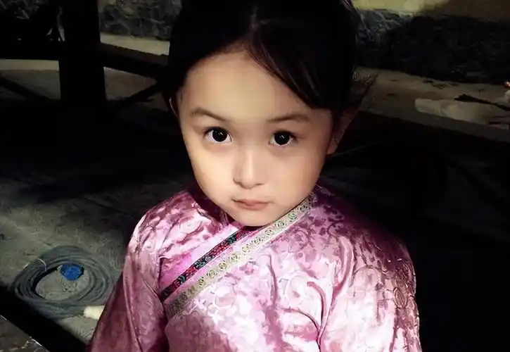 回顾刘楚恬2岁出道6岁爆红全国如今14岁的她怎么样了