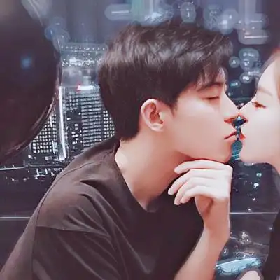 真人亲密伴侣头像,情侣头像图片-回车桌面