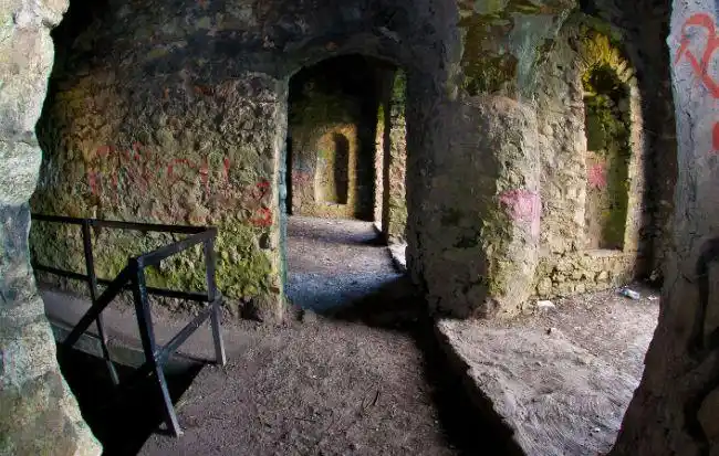 世界上最恐怖的十个地方 波韦利亚岛排名第一