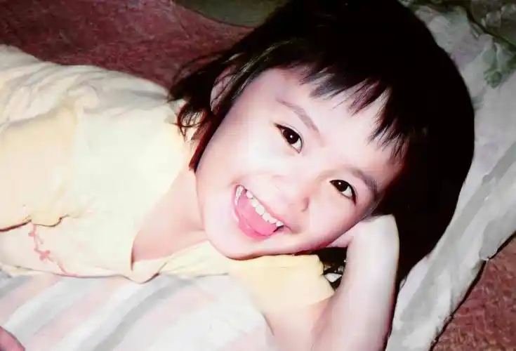 原创女星童年照于文文小时候单眼皮薛凯琪和阿娇小时候很像姐妹