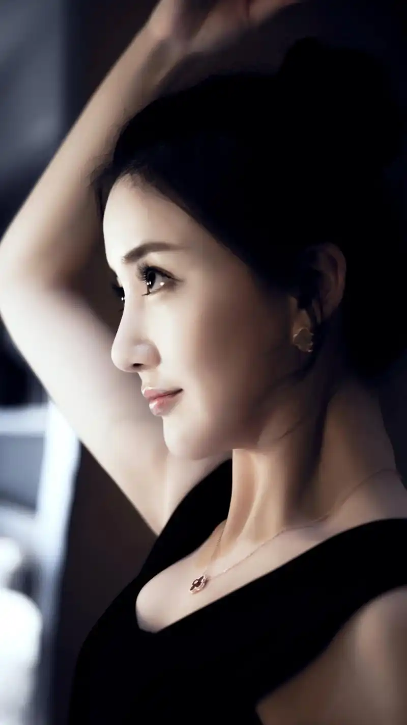 陈欣予精美壁纸:柔美大气,十分靓丽!