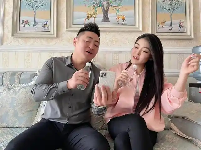 数字经济下的职业转变中,自我与社会价值的实现——营口姑娘王亚男的