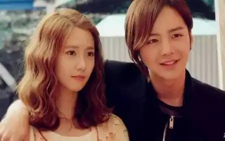 徐俊&郑夏娜《爱情雨》盘点韩剧中最经典的十大情侣cp,每一对都让你