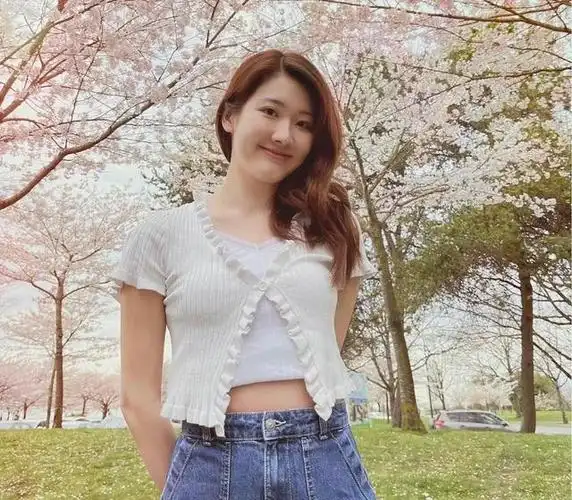 tvb知名女星邓佩仪暂别娱乐圈!消失荧幕长达半年,回加拿大读书