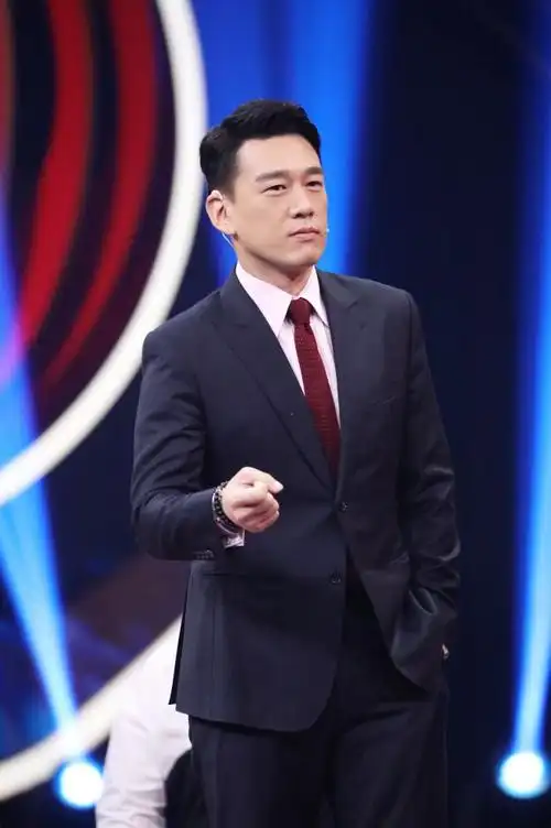 出道25年人到中年的王耀庆开始了一场化繁为简的修行