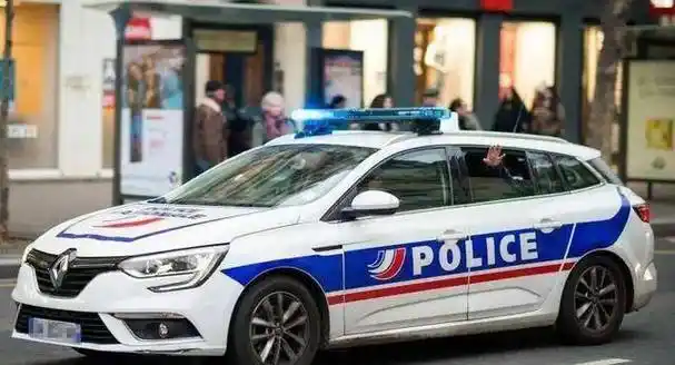 法国治安日渐式微,罪犯自述"幸福"小日子:白天抢劫,晚上坐牢_嫌疑人