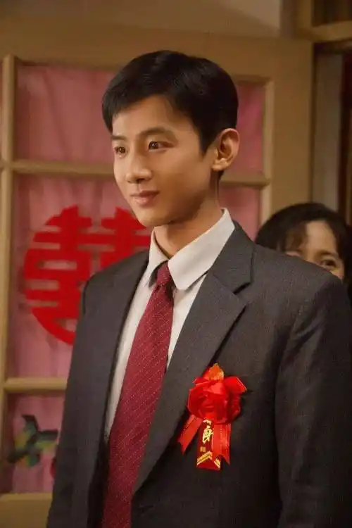 白敬亭带父母进组?大s汪小菲再婚?李沁私生子瓜?贾玲到处树敌?