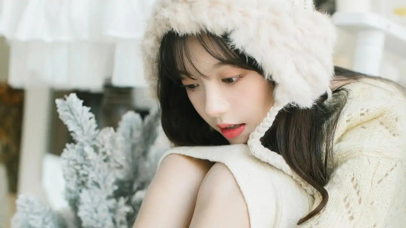 白嫩可爱小姐姐清新甜美桌面壁纸