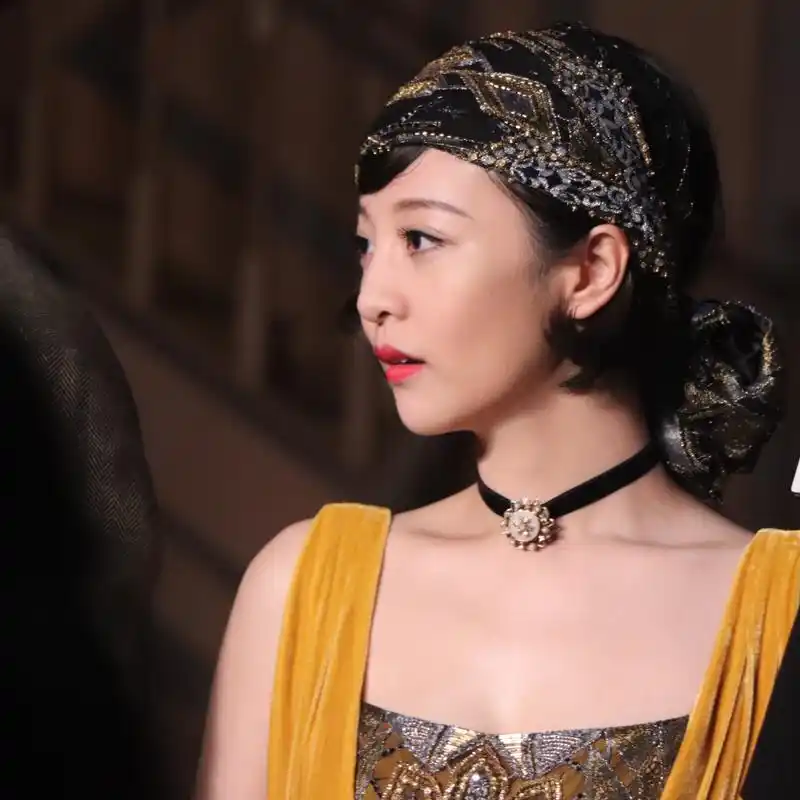 大家好,我是高雨儿的锁骨. 我来蹭热度了. 这个话题.