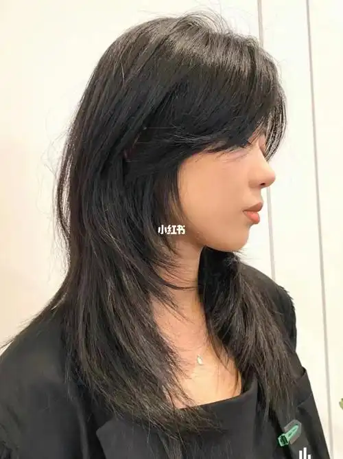 鲻鱼头长卷鲻鱼头女发型师kara