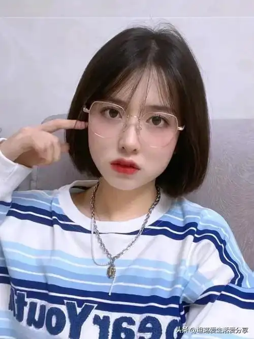 2021新款短发学生,五一出游甜妹发型,适合方脸圆脸型的神仙减龄短发