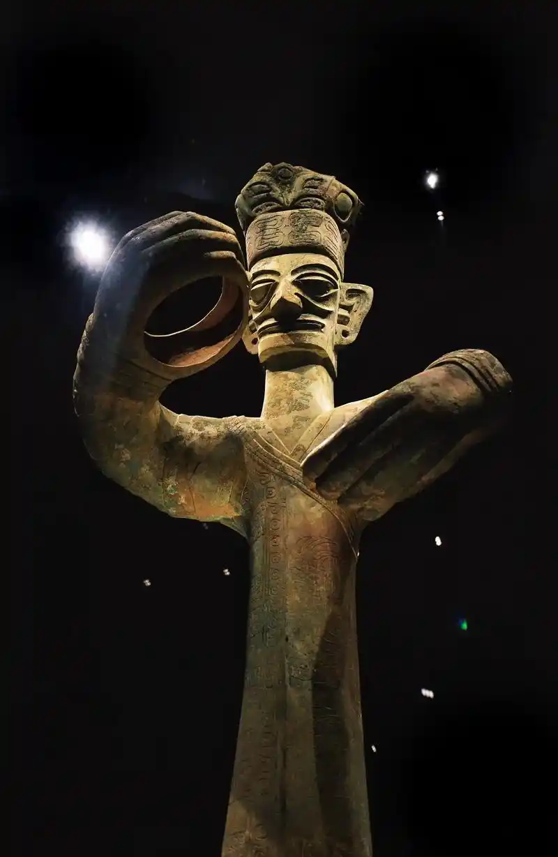 广汉三星堆稀世珍宝和它背后的秘密