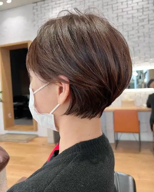 女人过了50岁最火还是剪短发利落时尚有气质