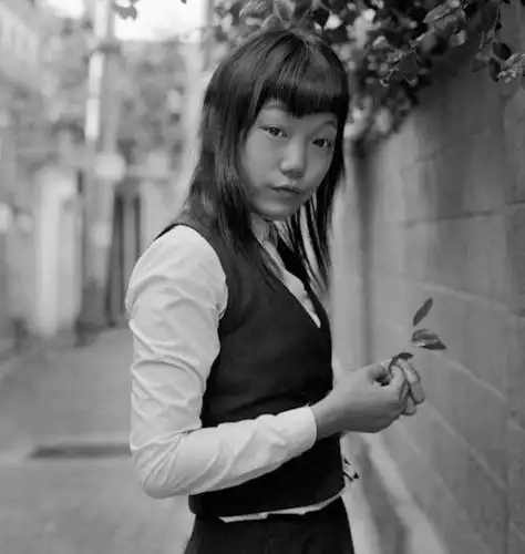 韩国人的真实长相,90年代整容业还没有那么发达