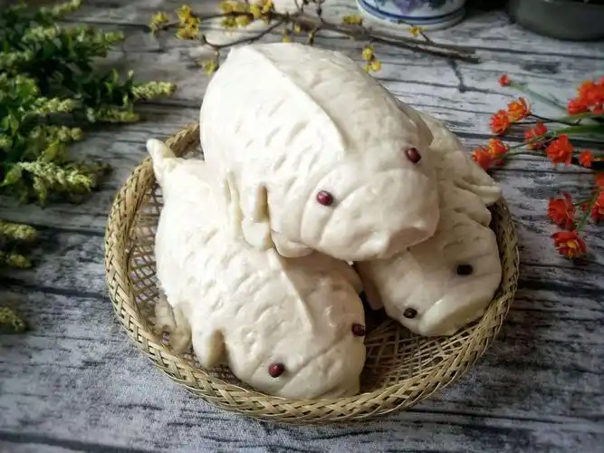 过年蒸一锅"馒头鱼"寓意好年味浓,好学易上手,祝大家年年有余