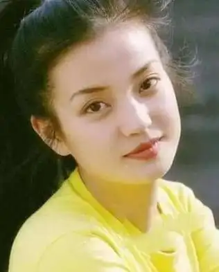 早期的赵薇到底有多美?看到这组照片就知道_网易订阅