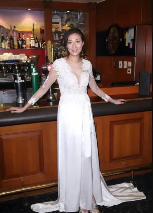 吴绮莉图片(吴绮莉图片近照) - 0319娱乐网