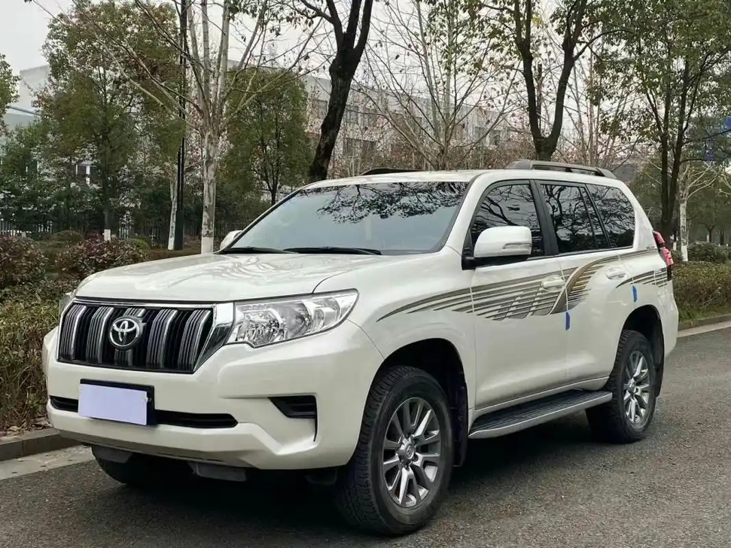 丰田 普拉多 图片