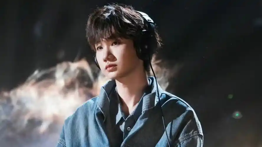 汪苏泷歌手大翻身,两首《雨天》衔接丝滑自然,好听词条爆上热搜