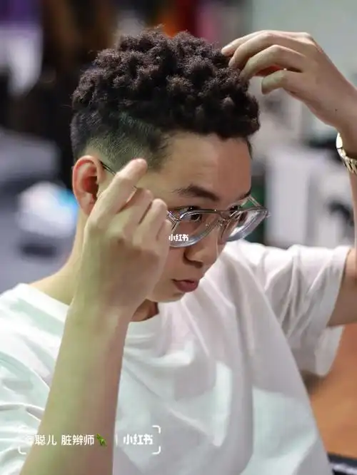 谁烫谁帅的短款黑人烫|长春脏辫 | 脏辫教程