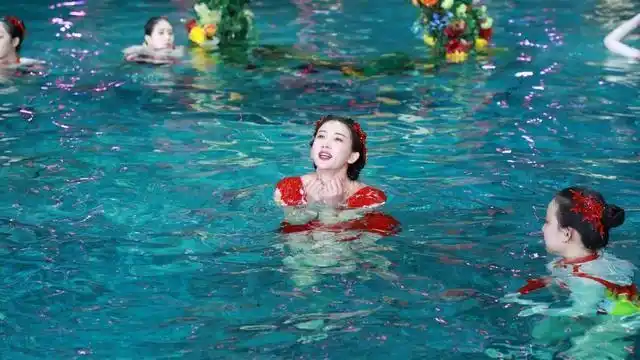 芭蕾舞,高空跳水,花样游泳,高空悬挂,44岁的林志玲颜值和身材的魅力真