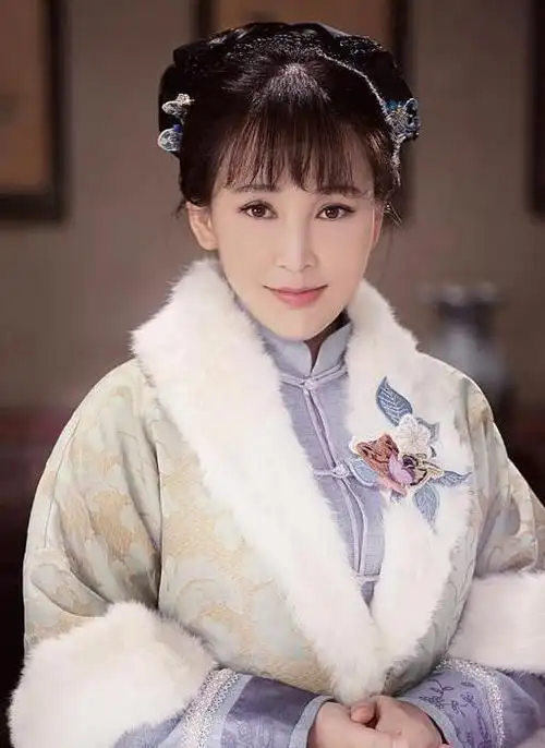 她19岁成婚生子,老公成名后用整部剧捧她,45岁凭《娘道》走红