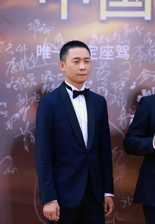 凭借我和我的祖国获得第十八届中国电影华表奖优秀男演员,实至名归!