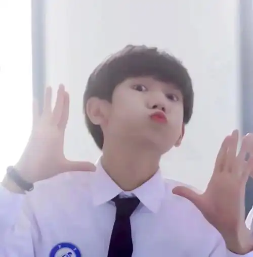 王源绝不可错过的可爱暴击 全世界最想偷的崽