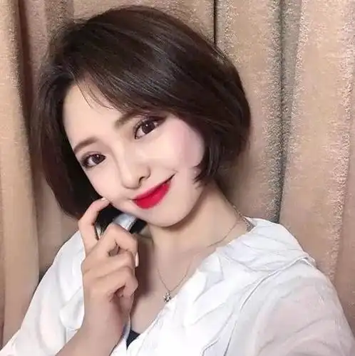 女生波波头短发发型图片 短发波波头发型图片大全