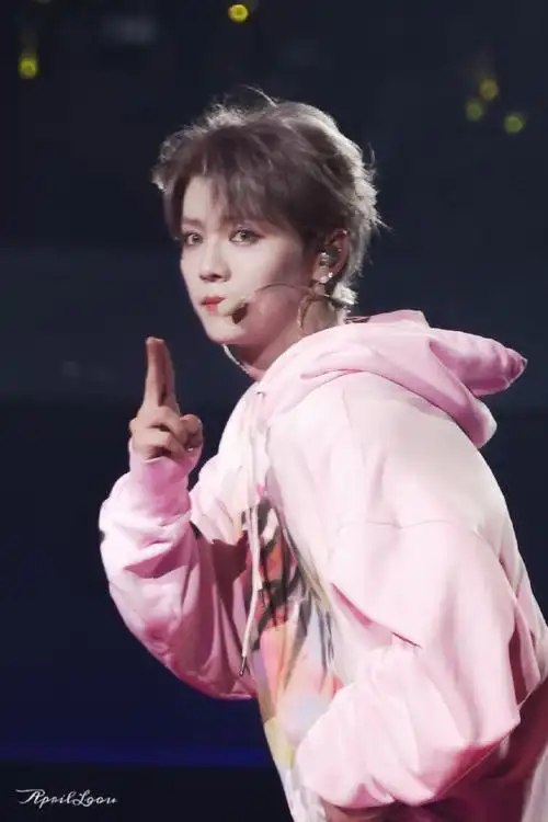 鹿晗武汉演唱会##鹿晗2023演唱会