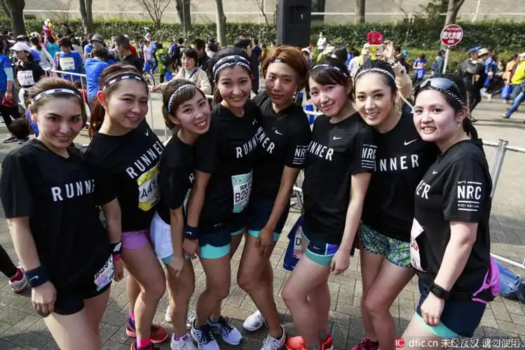 东京女子10公里迷你马拉松开跑 美女艺人领跑_高清图集_新浪网